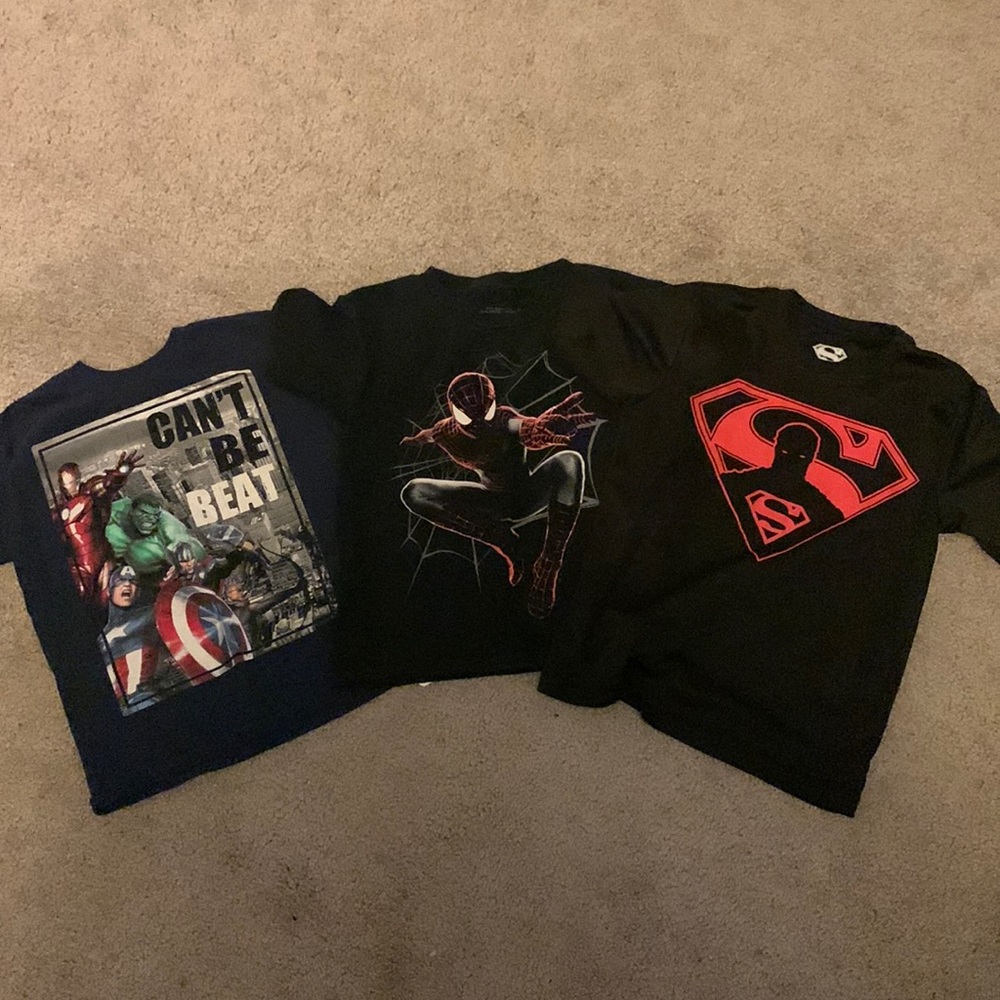 3 superhero shirt’s  good condition